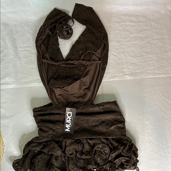 Elegant Brown Backless Lace Dress - Picture 7 of 8